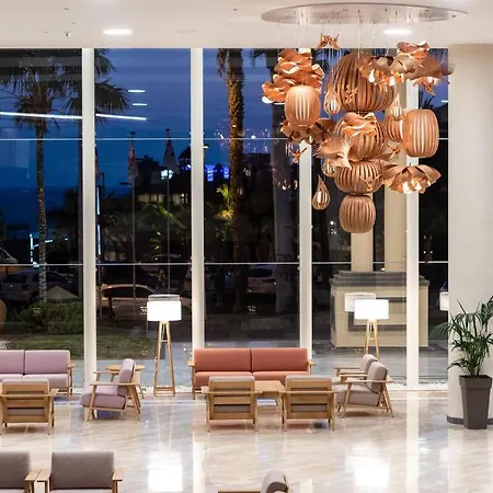 Gf Gran Costa Adeje***** فندق