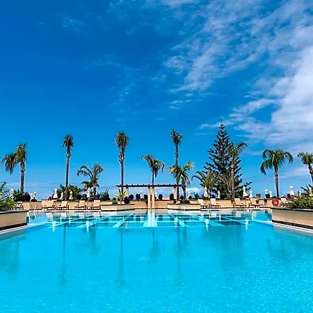 Gf Gran Costa Adeje***** أذيخي